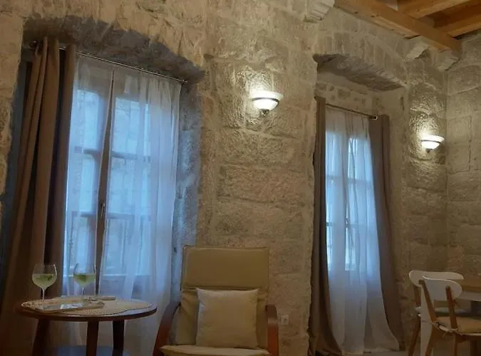 Sessa\'S Palace