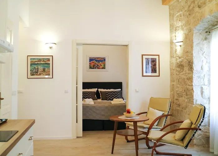 Sessa\'S Palace