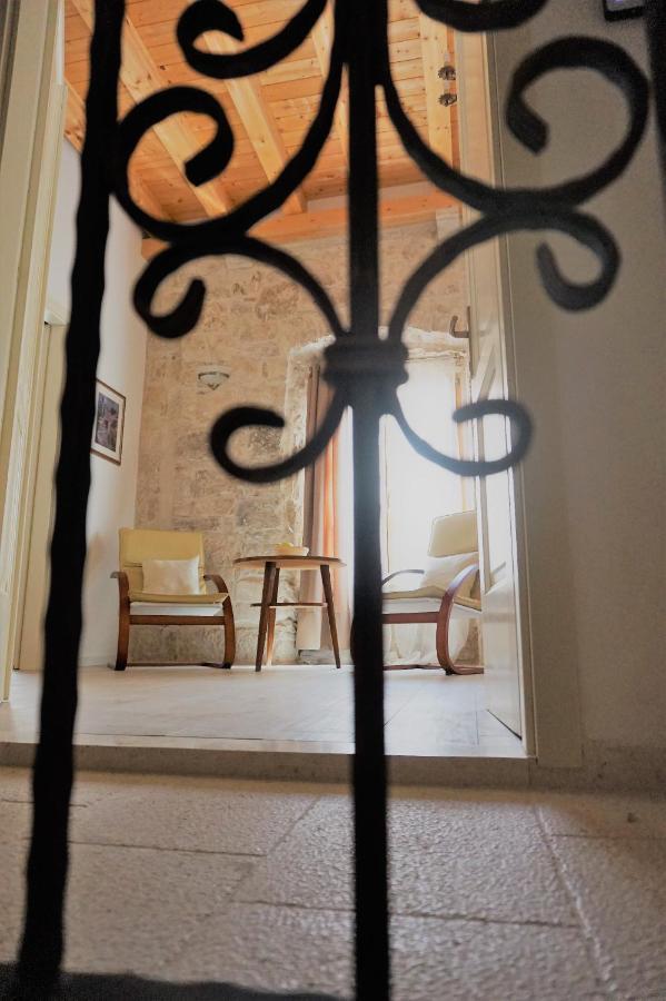 Sessa's Palace Apartment *